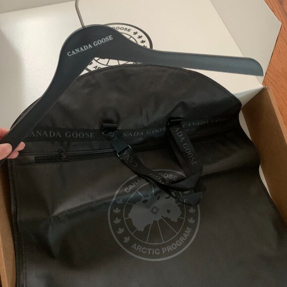 Canada Goose Victoria Parka - Picture 13 of 16